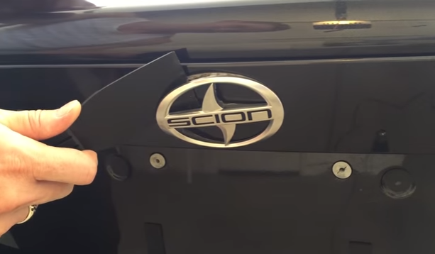 How to give or remove a badge